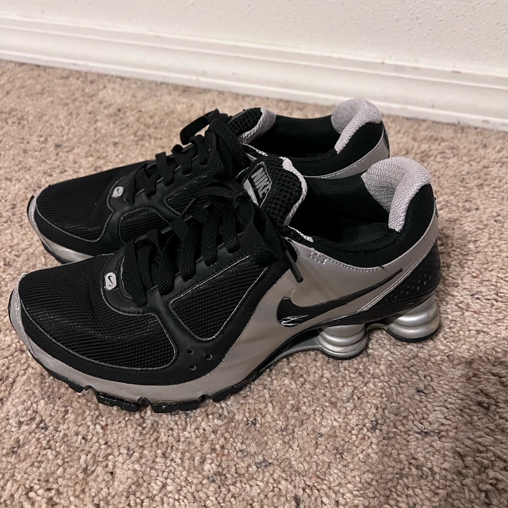 Nike shox women black